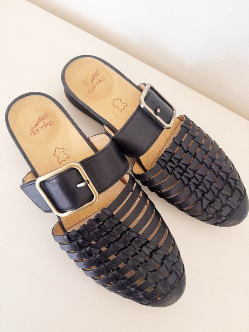 Dansko Leilani Black Woven Leather Slide Mules size 39 - Picture 2 of 3